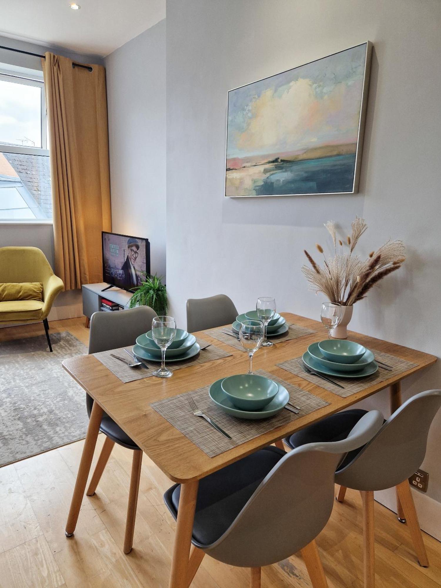 1-Bed Apartment, Close To Kensington Olympia With Free Wi-Fi & Netflix Лондон Экстерьер фото