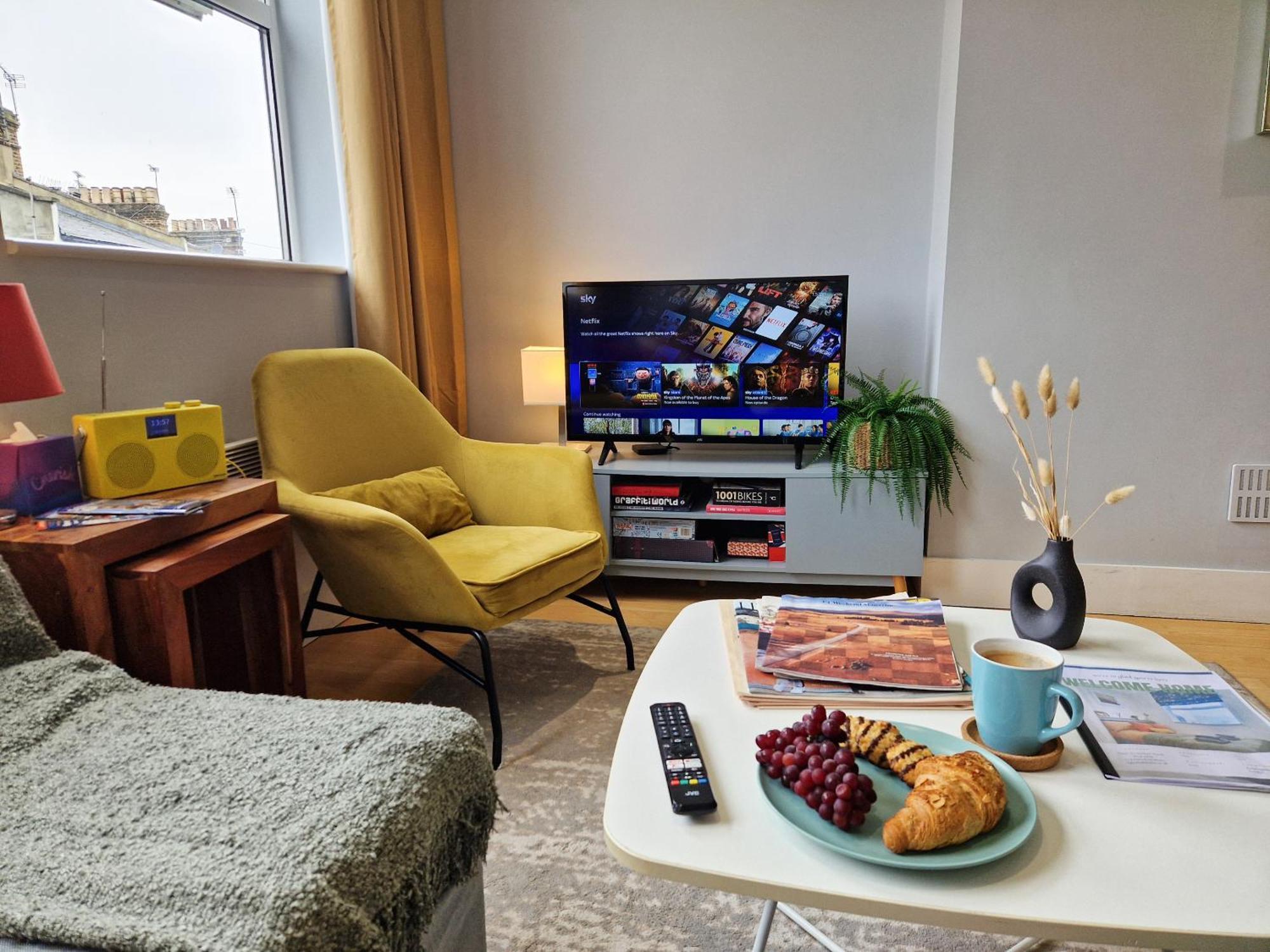 1-Bed Apartment, Close To Kensington Olympia With Free Wi-Fi & Netflix Лондон Экстерьер фото