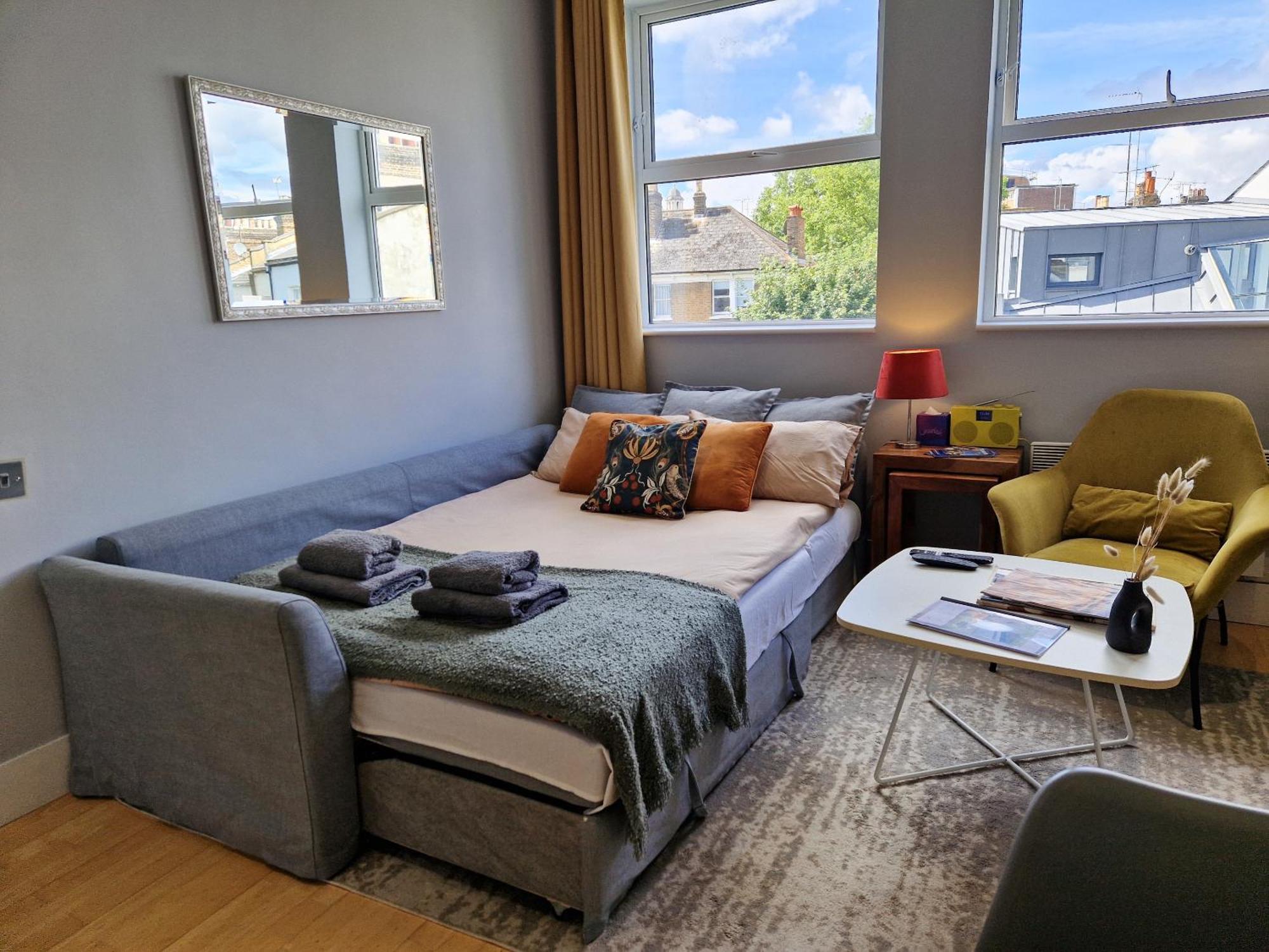 1-Bed Apartment, Close To Kensington Olympia With Free Wi-Fi & Netflix Лондон Экстерьер фото