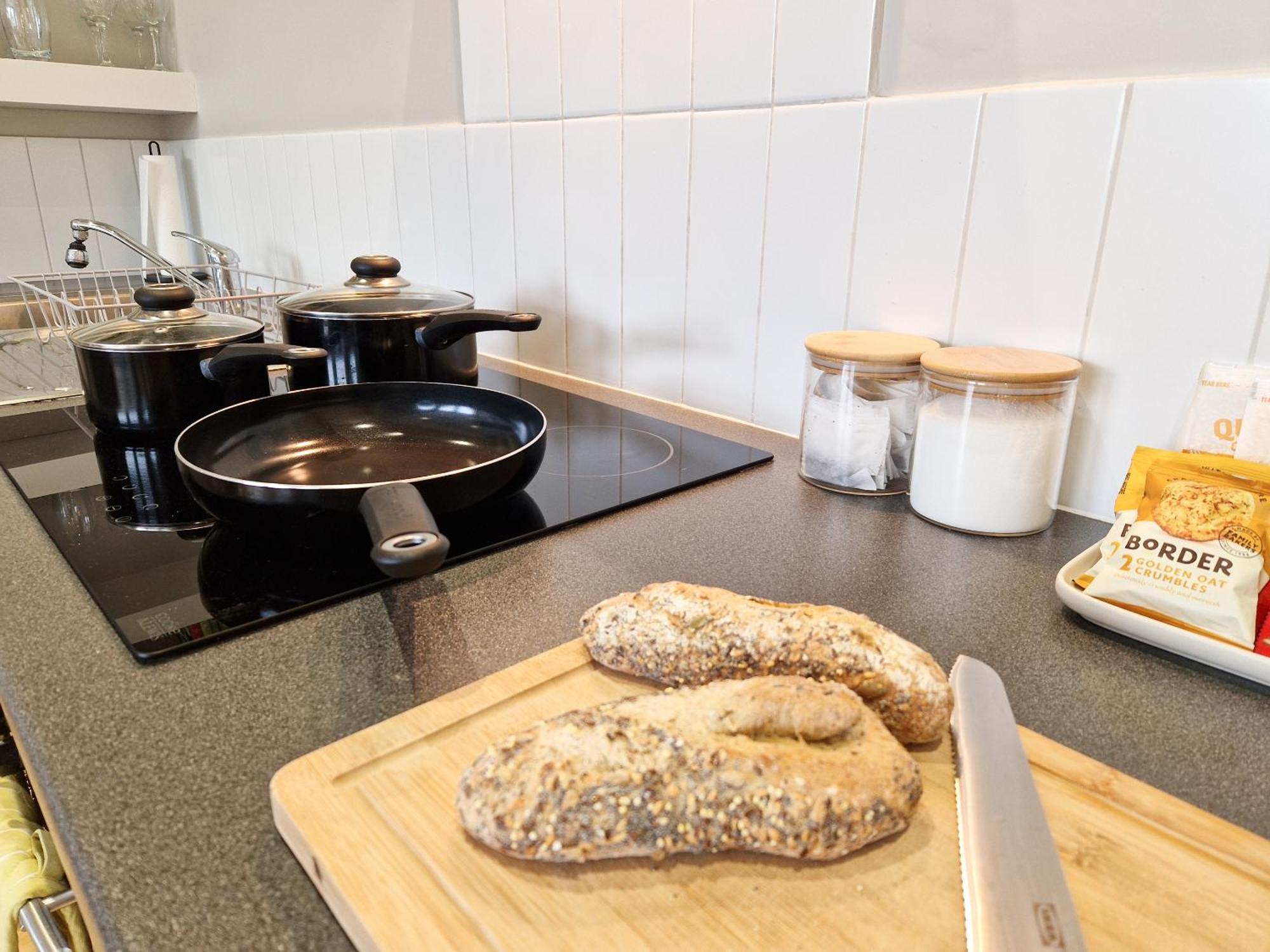 1-Bed Apartment, Close To Kensington Olympia With Free Wi-Fi & Netflix Лондон Экстерьер фото
